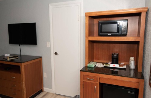 Acton Hotel | The Minuteman Inn