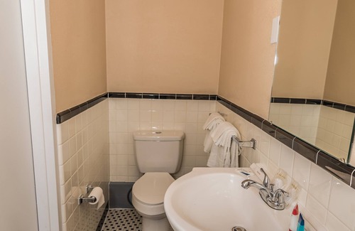 Acton Hotel | The Minuteman Inn