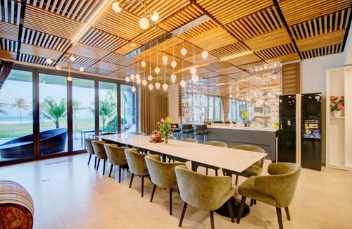 Ngu Hanh Son Villa | The Most Beachfront Luxury Villa for Golf, Family, M.I.C.E Trip