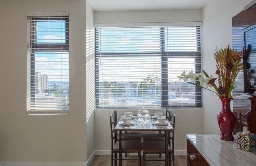 Bankers Hill Apartment | The Most Beautiful Bay View from 1 Bedroom Apt