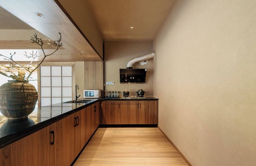 Guang'an Hotel | The Mountain Route