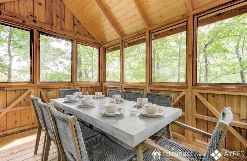 Gatlinburg House | The Mulberry in Treehouse Grove at Norton Creek