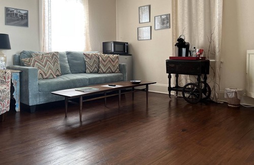 Natchez House | The Natchez Pearl - Carriage House Suite