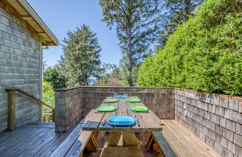 Neahkahnie Beach House | The NeahKahNie House - Meredith Lodging