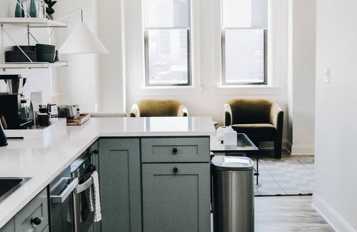 Park West Hotel | The Neighborhood Hotel - Lincoln Park