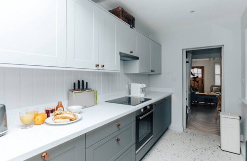 Henley-on-Thames House | The Neptune - Pet friendly
