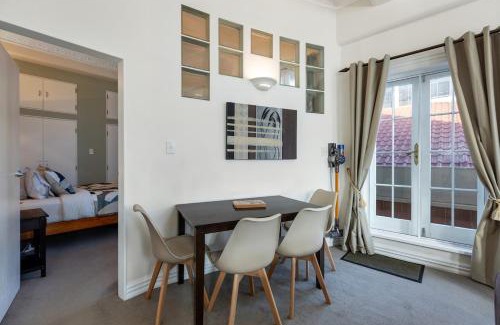 Te Aro Apartment | The Nest - Central and Sunny Wellington Loft