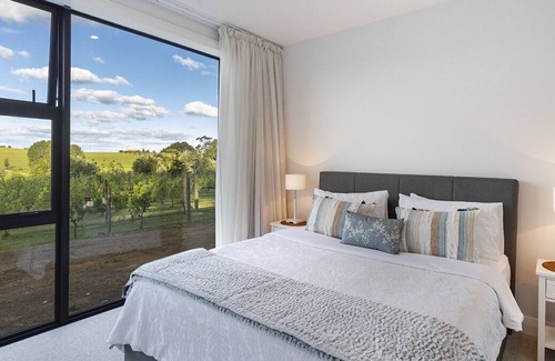 Warkworth House | The Nest - Matakana Vineyard Retreat