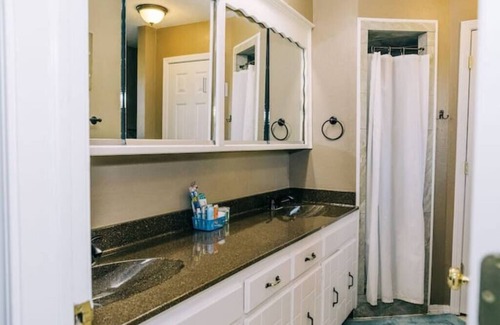 Amarillo House | The Nesting Place- Near the Medical District