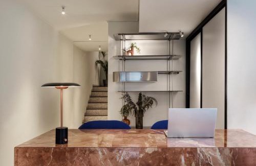 Mets Apartment | The Newel Acropolis