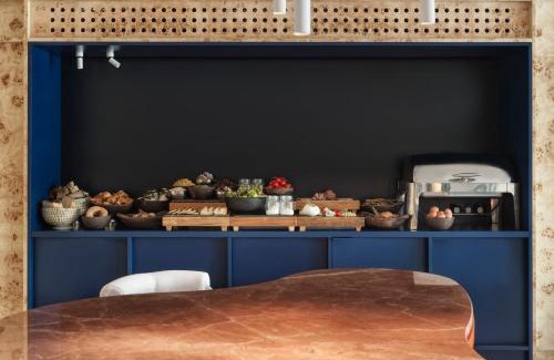 Mets Apartment | The Newel Acropolis