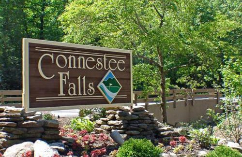 Brevard House | The Nunv Cabin