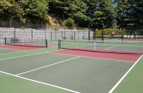 Brevard House | The Nunv Cabin