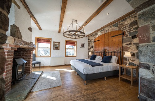 Balmaha Hotel | The Oak Tree Inn