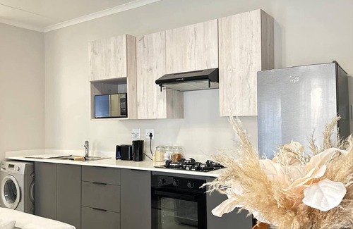 Greater Johannesburg Metropolitan Area Apartment | The Oasis 92 on New Midrand