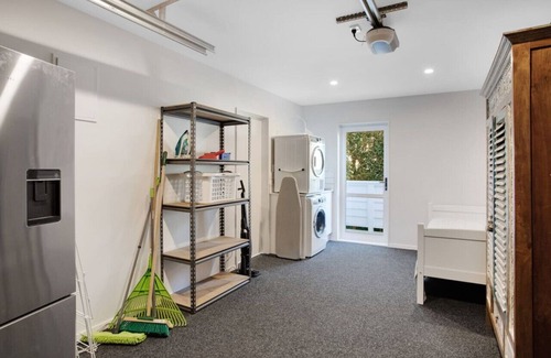 Takapuna House | The Oasis Home with Hot Tub and Parking