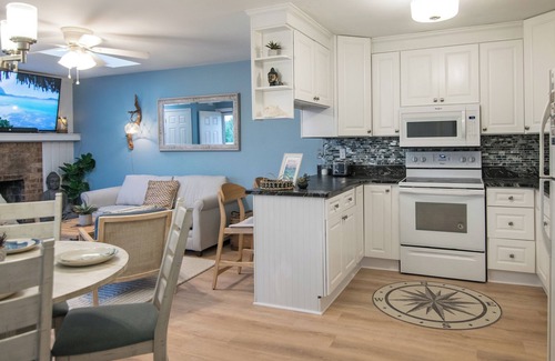 Kitty Hawk Condo | The OBX Zen Den - Condo unit in the heart of the Outer Banks with pool