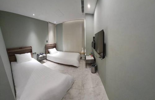 Shimen District Apartment | The Ocean House