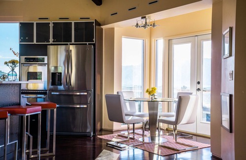 Emigrant House | The Octagon House - 30 Mins To Yellowstone N. Entry - Master Sauna Jacuzzi