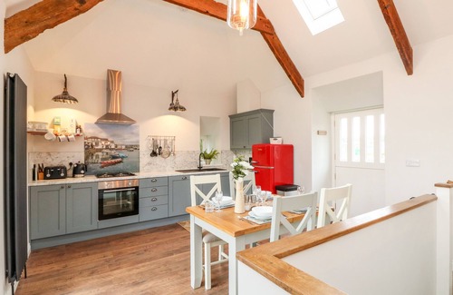 Helford Passage Cottage | THE OLD BYRE, pet friendly, luxury holiday cottage in Mawnan Smith