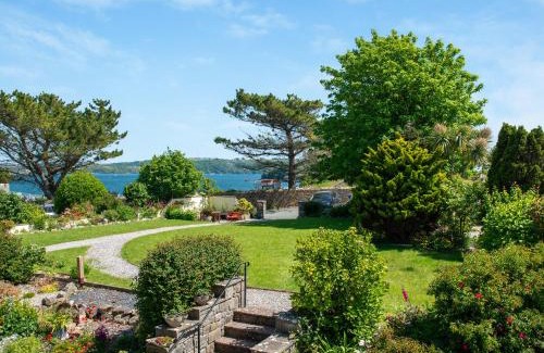 Plymouth House | The Old Canoe Club