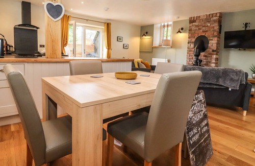 Dorstone Cottage | THE OLD CHAPEL, family friendly, luxury holiday cottage in Dorstone
