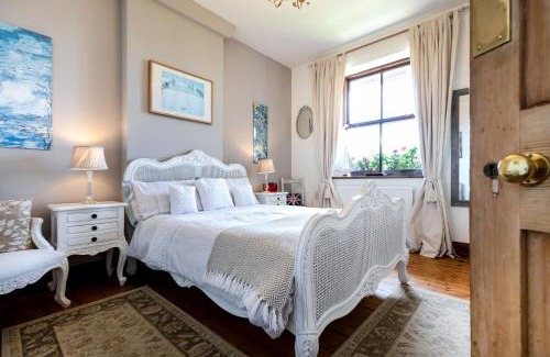 Mylor Churchtown Apartment | The Old Coastguard Station