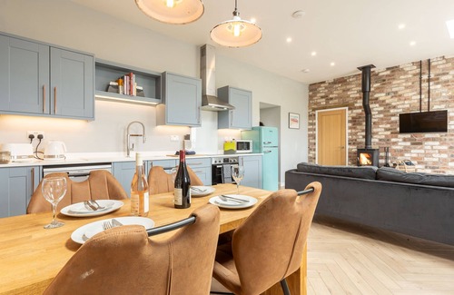 Bryngwran Cottage | The Old Dairy - sleeps 4 guests in 2 bedrooms