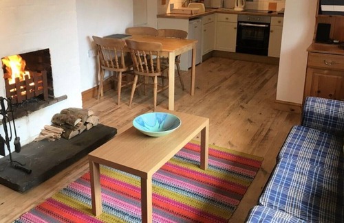 Carnhedryn House | The Old Dairy - Two Bedroom Character Cottage in Peaceful Location