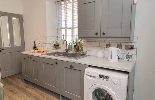 Berwick-upon-Tweed Cottage | THE OLD FACTORY HOUSE, family friendly in Berwick-Upon-Tweed