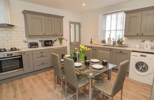 Berwick-upon-Tweed Cottage | THE OLD FACTORY HOUSE, family friendly in Berwick-Upon-Tweed