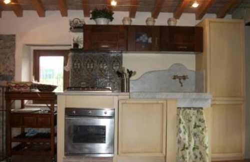 Corsanico Cottage | The old farmhouse among vineyards and olive groves