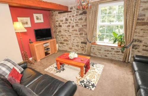 Llanstadwell House | The Old Mill