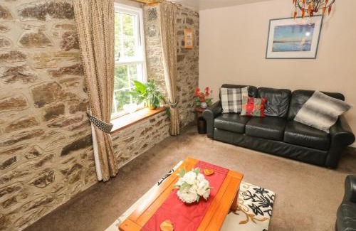 Llanstadwell House | The Old Mill