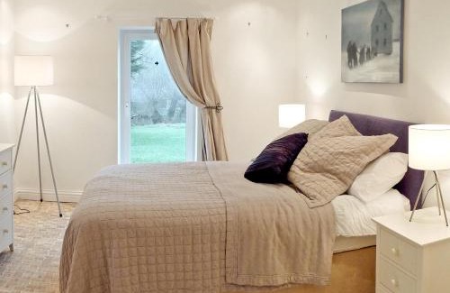 Andoversford House | The Old Pool House