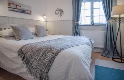 Wiseman's Bridge House | The Old Spa - 2 Bedroom Cottage - Pleasant Valley