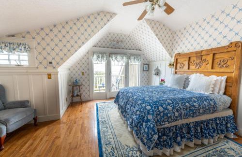 Pacific Grove Bed & Breakfast | The Old St Angela Inn