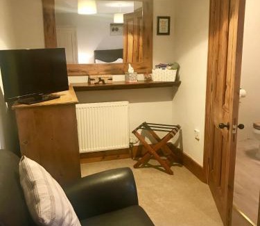 Chelynch Bed & Breakfast | The Old Stables Bed & Breakfast