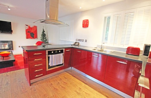 Denton Cottage | The Old Stables - Contemporary Cottage Surrounded by Woodland and Vineyards