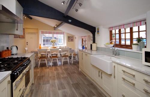 Minehead House | The Old Sweet Shop