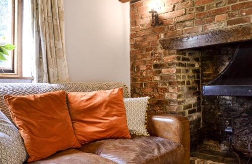 St Michaels House | The Old Thatched Cottage