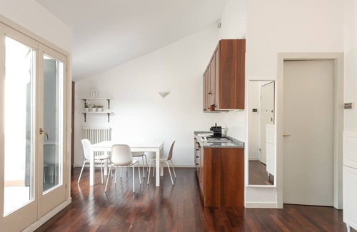 Lecco Apartment | THE OLD WALLS Studio apartment