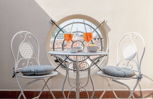 Lecco Apartment | THE OLD WALLS Studio apartment