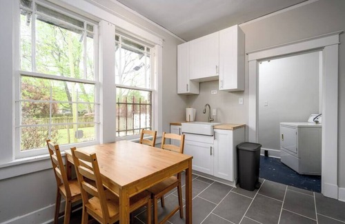 Cooper-Young Historic District House | The Oliver Duplex @ Cooper Young (Unit 1)