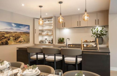 Newcastle House | The Orchard, 5 Star Luxury Accommodation