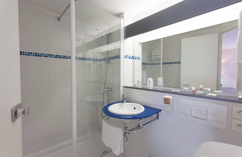 Saint-Saturnin Hotel | The Originals City, Hôtel Alizéa