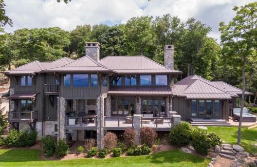 Banner Elk House | The Outside Inn at Eagles Nest
