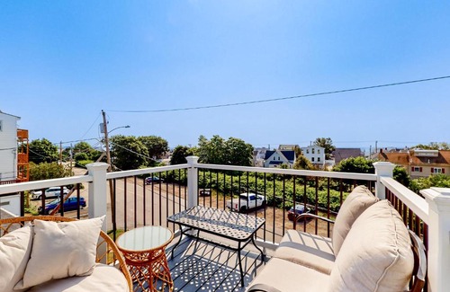 Old Orchard Beach House | The Owl's Nest