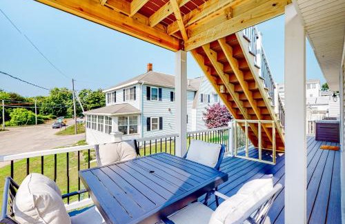 Old Orchard Beach House | The Owl's Nest