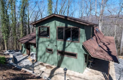 Burnsville Cabin | The Owl's View